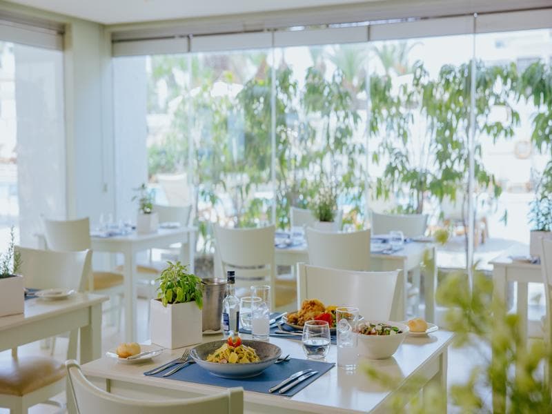 Hotel Golden Bay Beach - 17