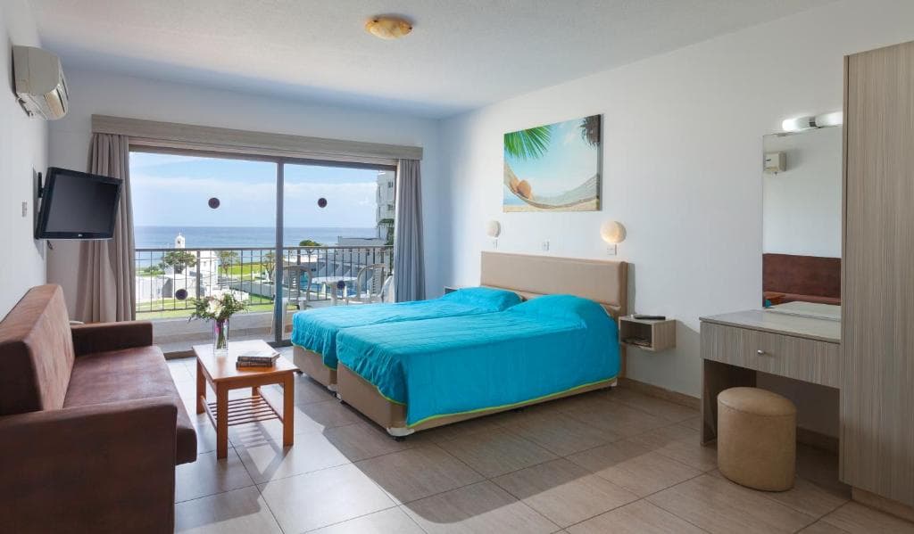 Penelope Beach Hotel Apts - 16