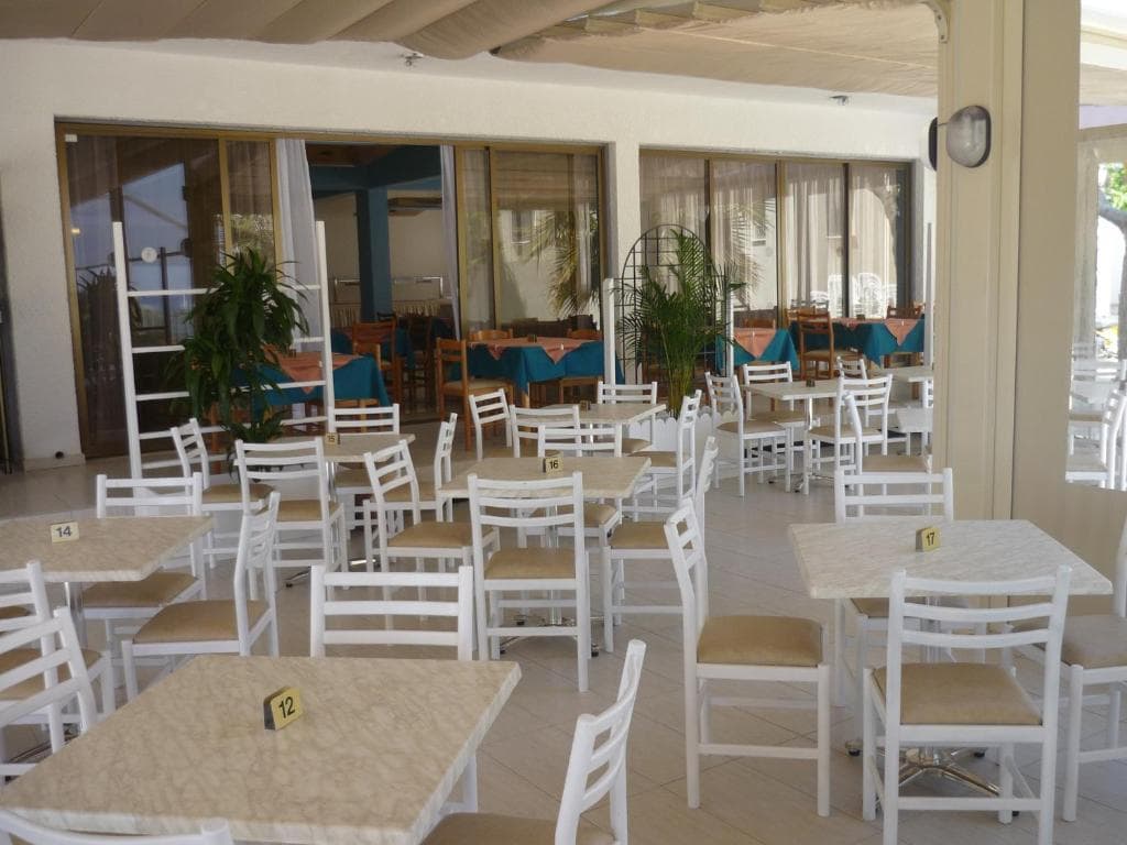 Penelope Beach Hotel Apts - 31