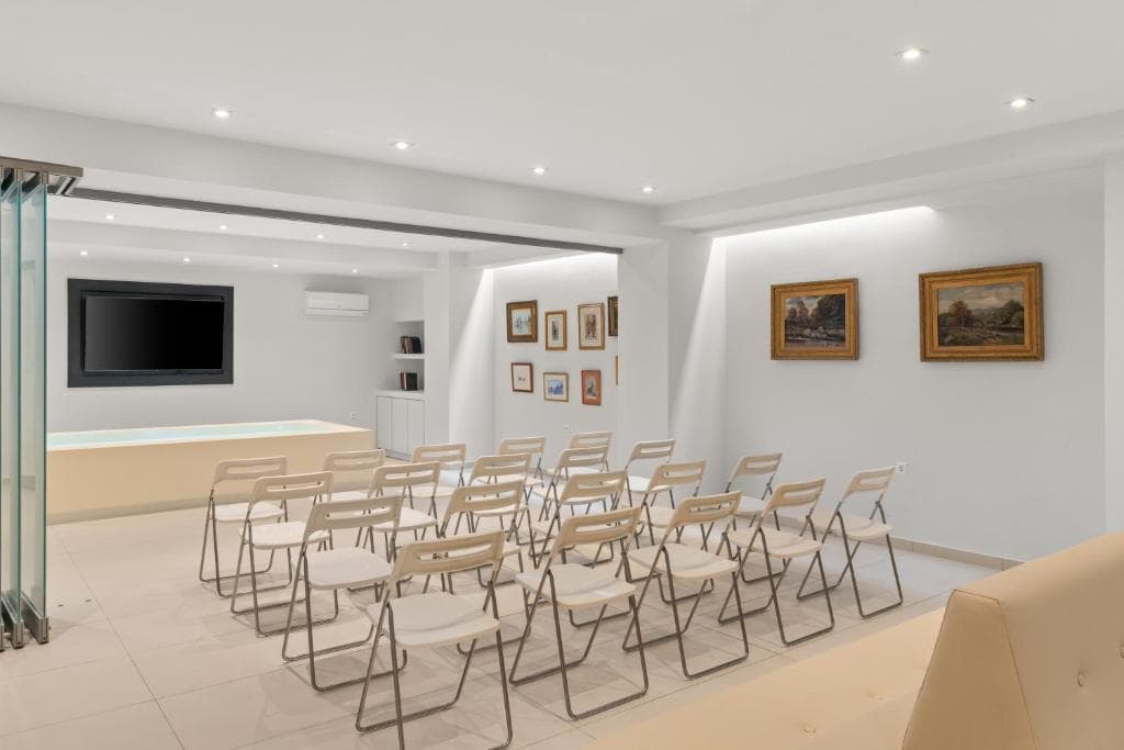 Gallery Central Piraeus Port - 43