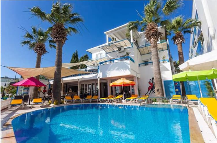 MaxSea Beach Hotel