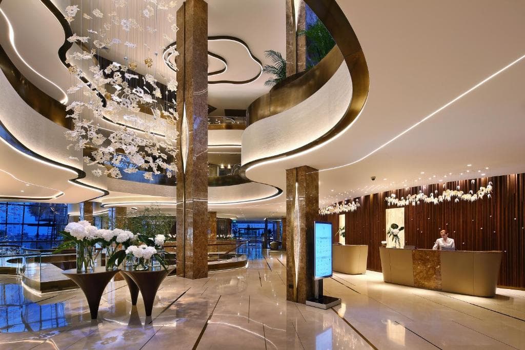 Four Seasons Hotel - 9