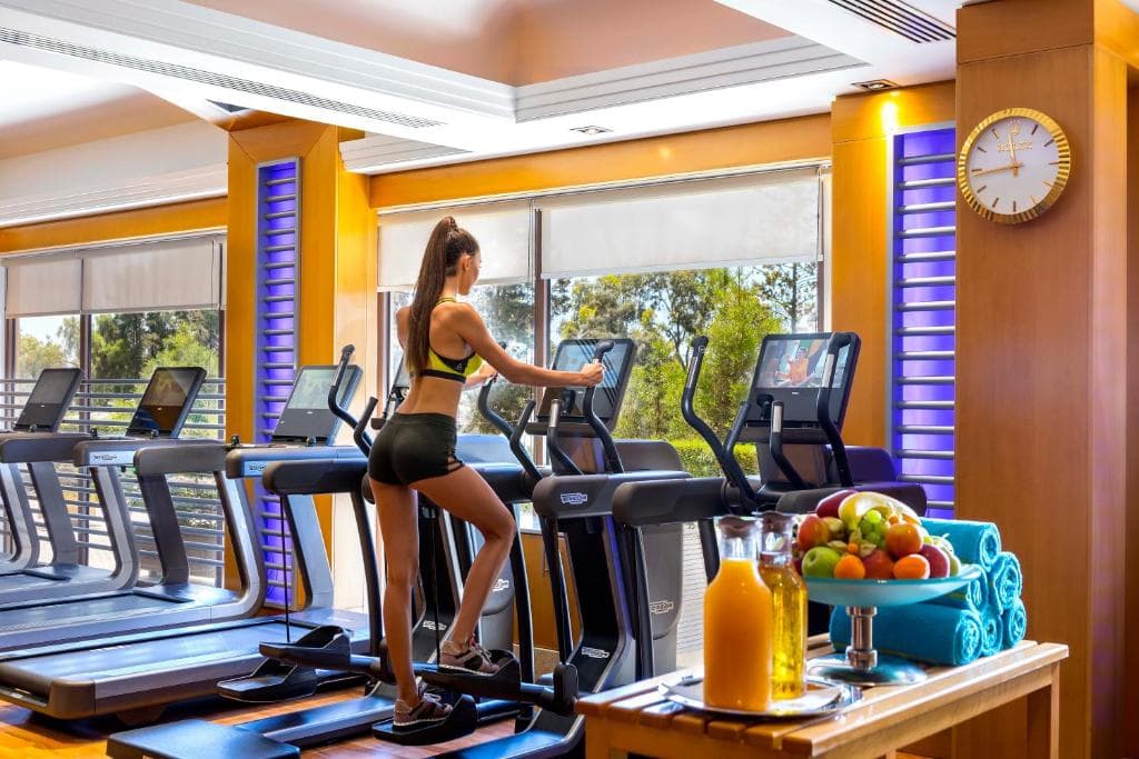 Four Seasons Hotel - 22