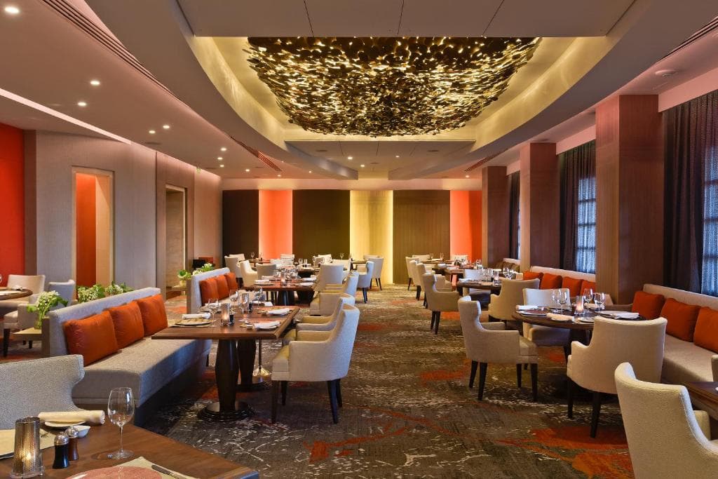 Four Seasons Hotel - 32