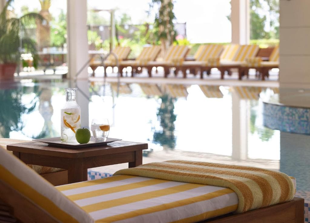 Four Seasons Hotel - 37