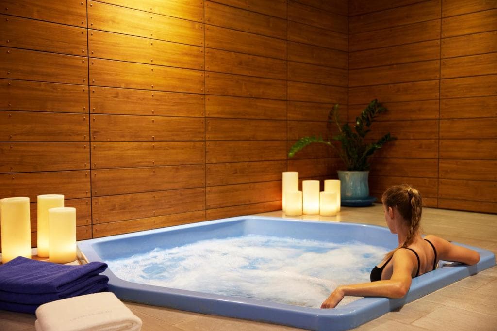 Mediterranean Beach Hotel - 26