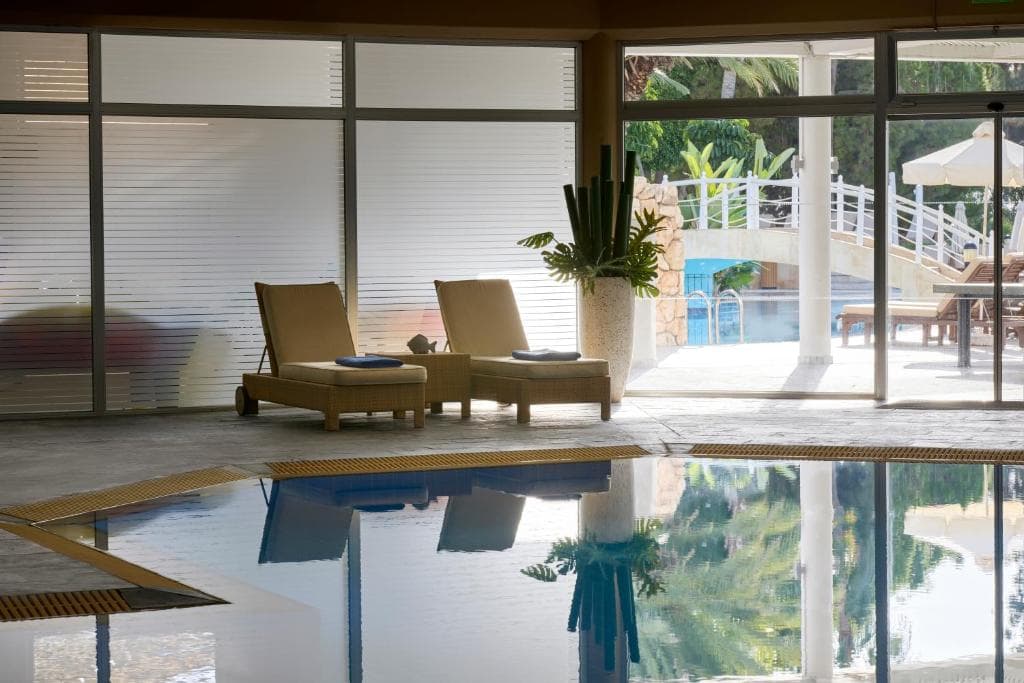 Mediterranean Beach Hotel - 41