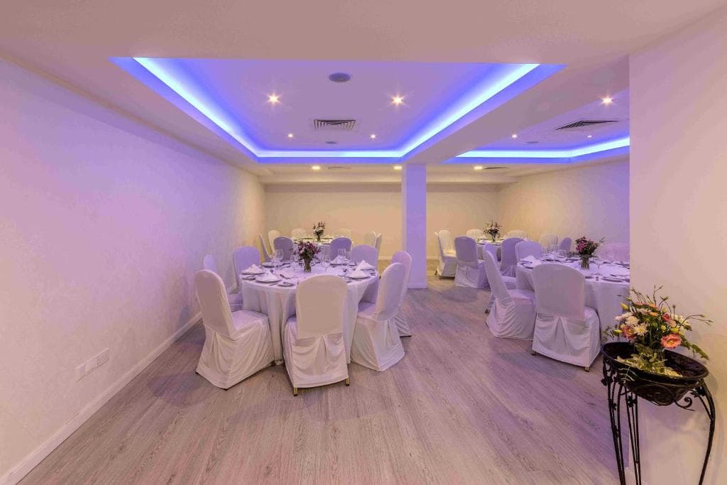 Kapetanios Limassol Hotel - 14