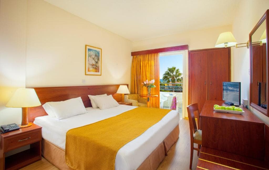 Kapetanios Limassol Hotel - 29