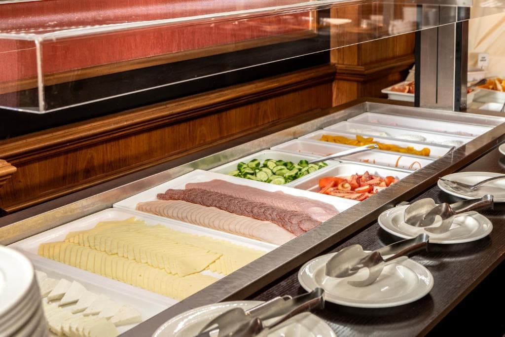 Kapetanios Limassol Hotel - 38