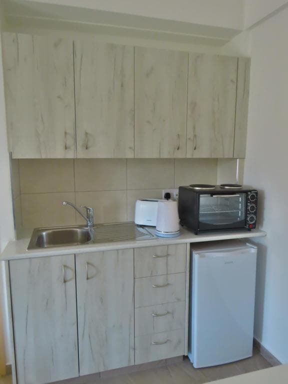 Polyxeni Hotel Apartments - 38