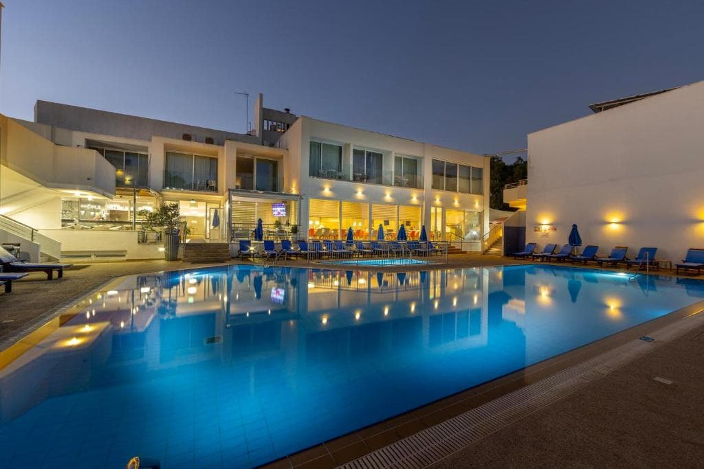 Park Beach Hotel - 30