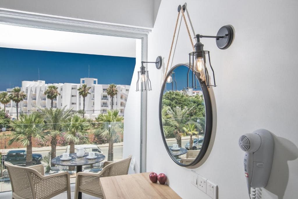 Hotel Bohemian Gardens - 16