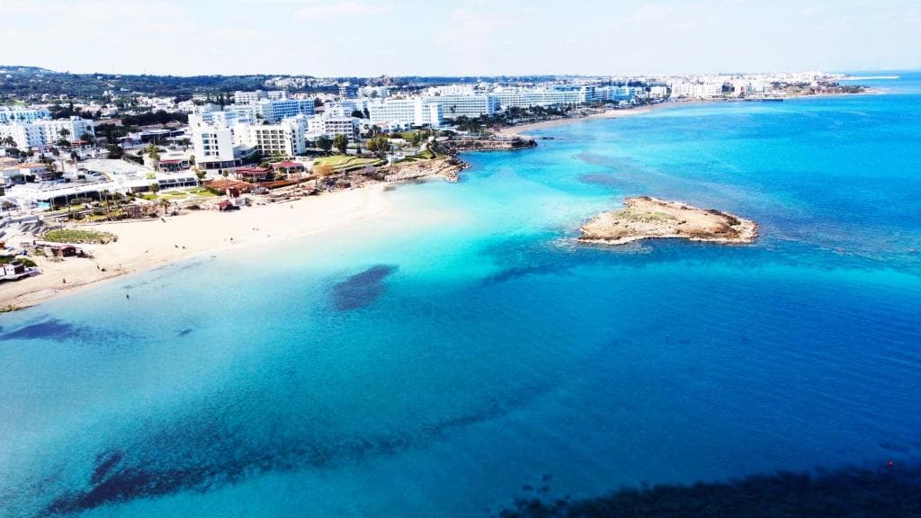 At Herbal Hotel - 10