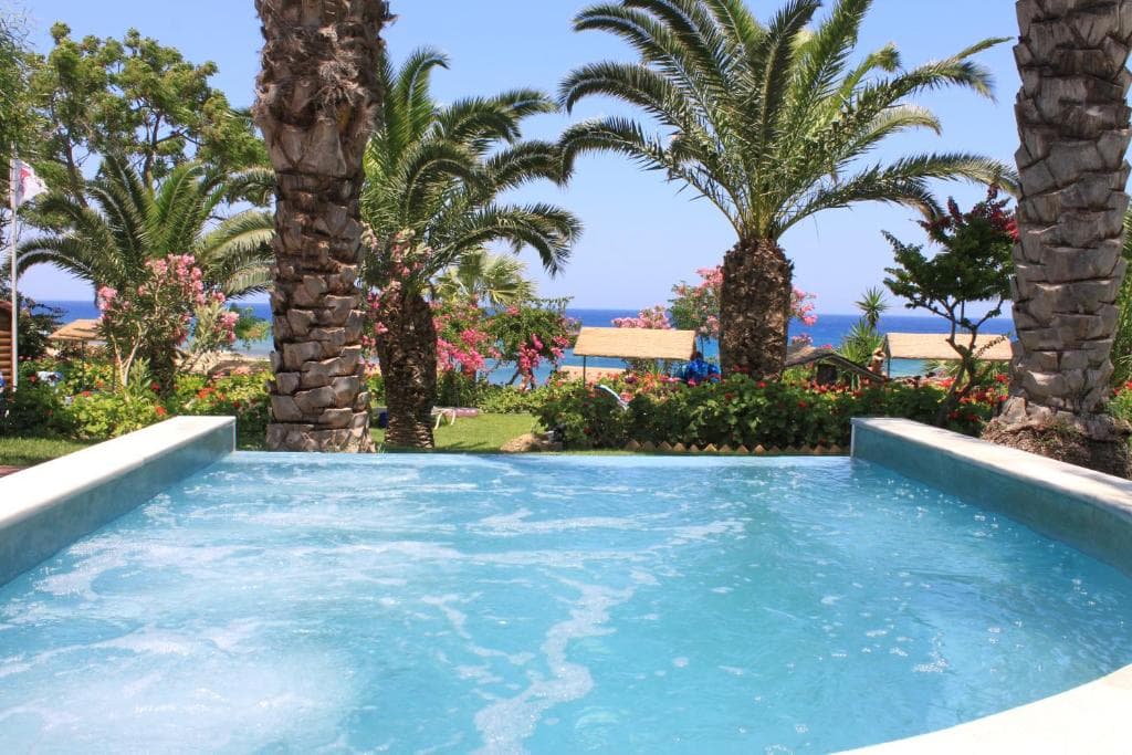 Hotel Crystal Springs Beach - 22