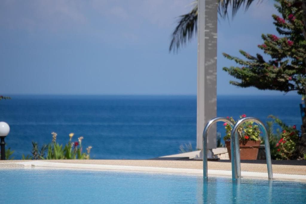 Hotel Crystal Springs Beach - 24