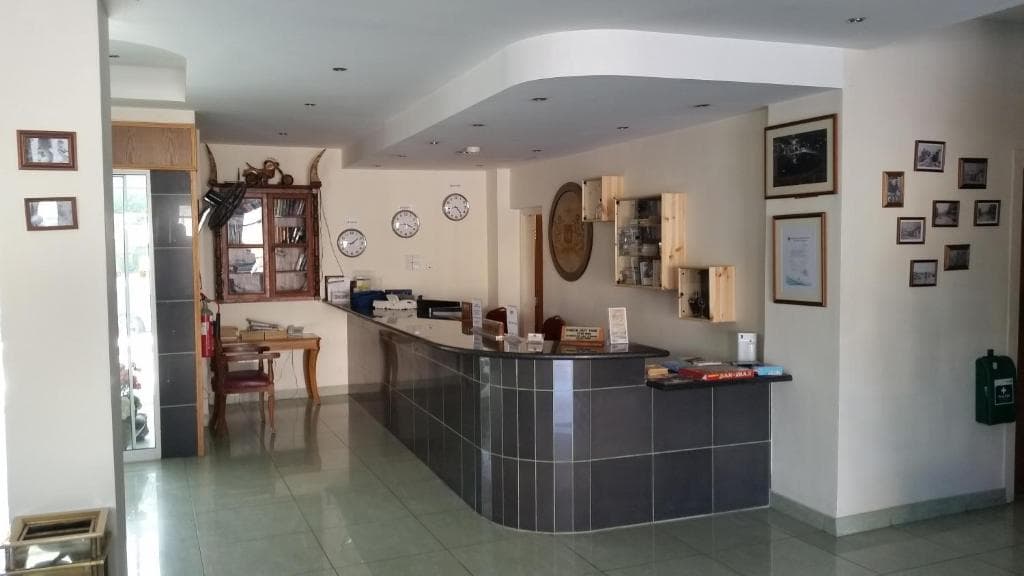 M. Moniatis Hotel - 8