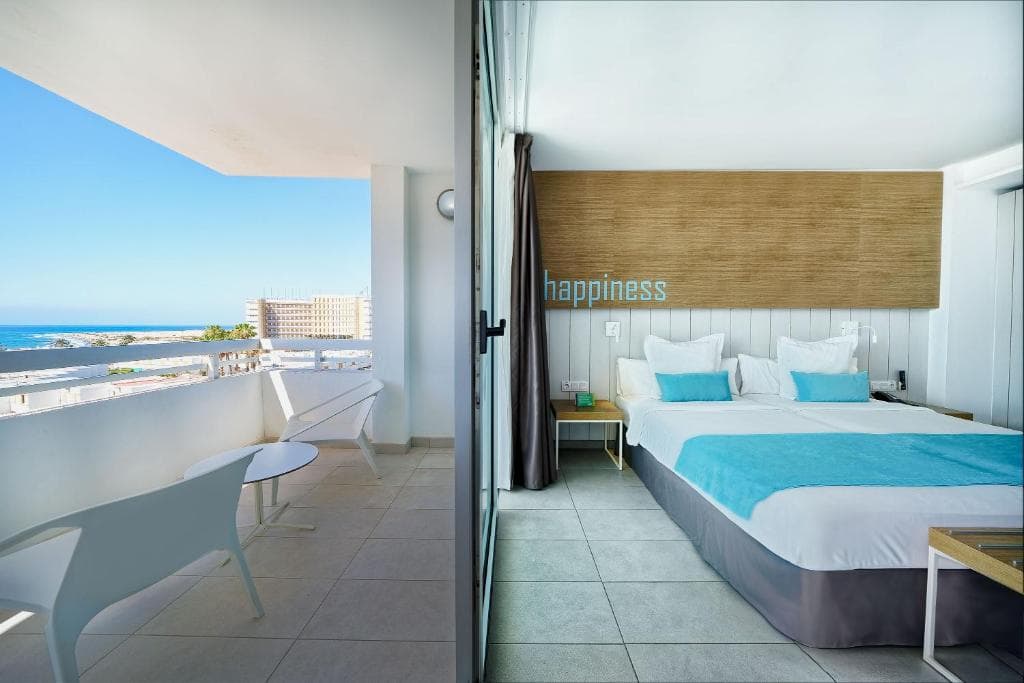 Akeah Broncemar - 34