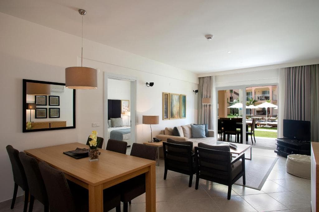 Unique Residence Hotel Golf & Spa (ex. Wyndham Residences Kusadasi Golf And Spa) - 9