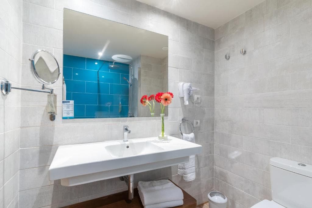 Hovima La Pinta Beachfront Family Hotel - 2