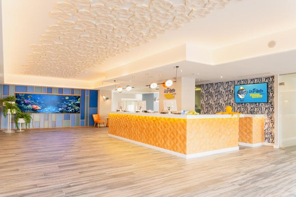 Hovima La Pinta Beachfront Family Hotel - 10