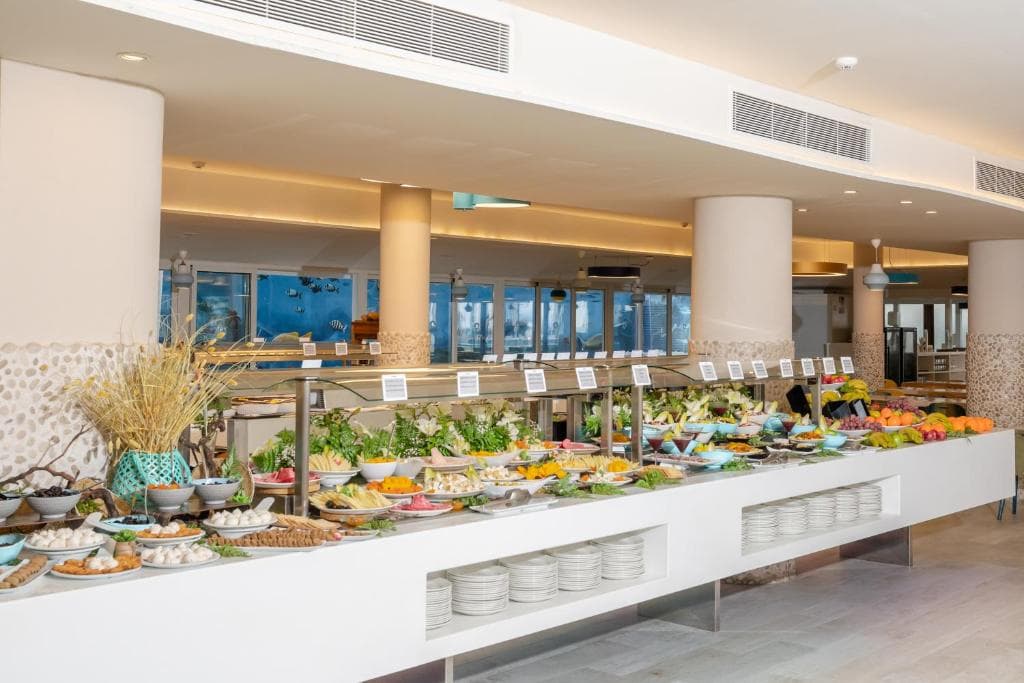 Hovima La Pinta Beachfront Family Hotel - 26