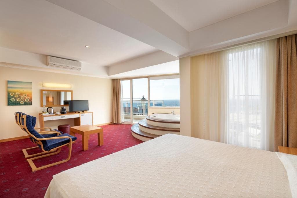 Sealight Resort Hotel - 10