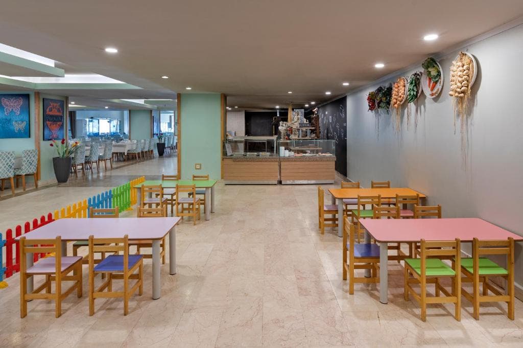 Sealight Resort Hotel - 37