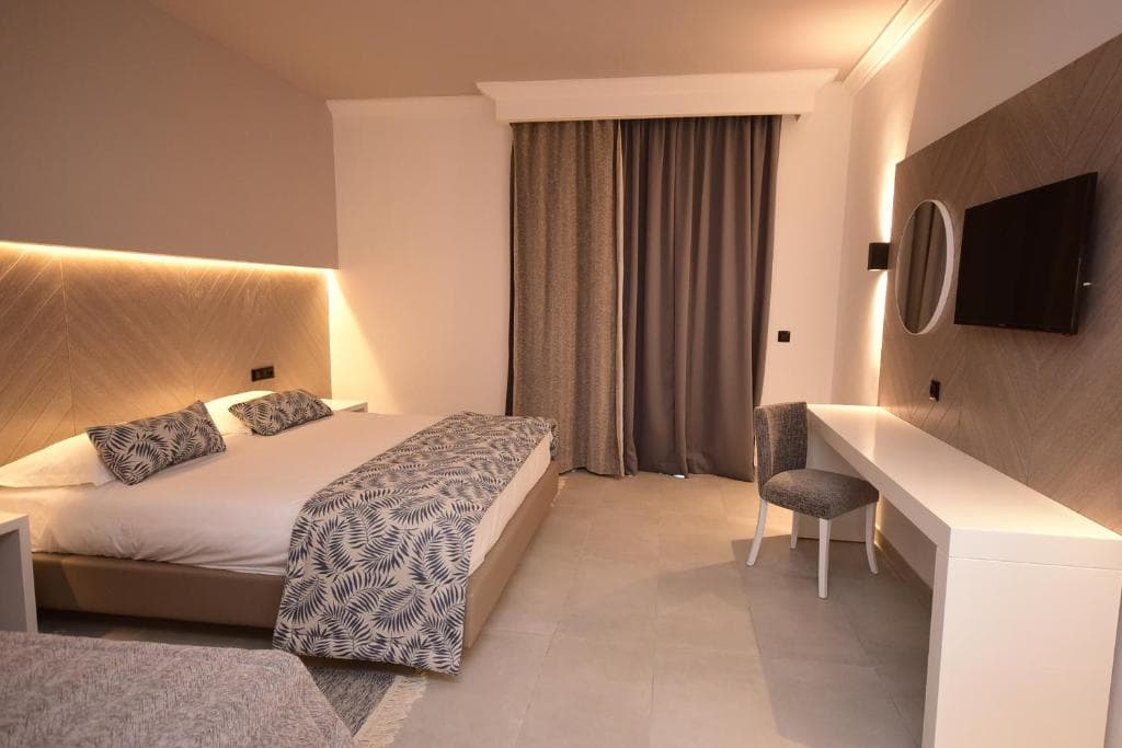 Hotel Delfino Beach - 10