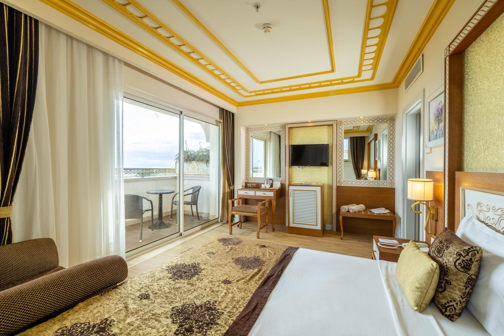 Charter Antalya - Crystal Palace Luxury Resort & Spa Hotel - 3