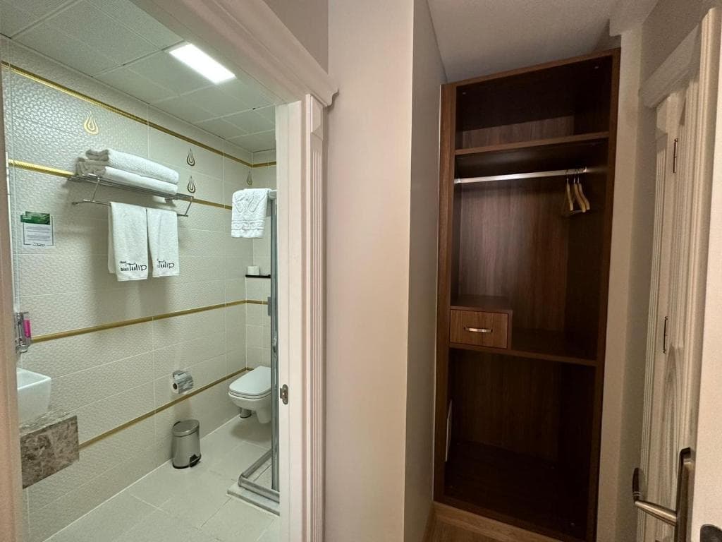 Hotel Black Tulip - 21