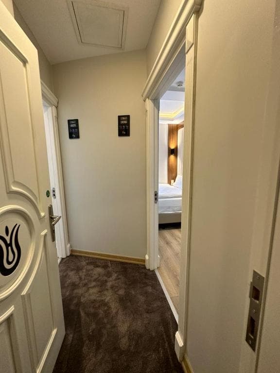 Hotel Black Tulip - 24