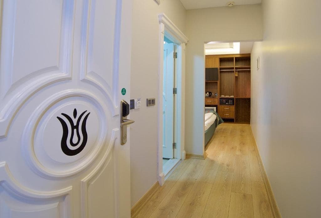 Hotel Black Tulip - 32