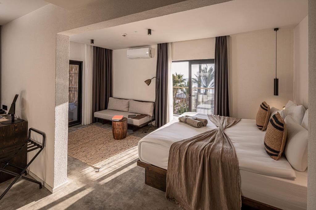 Balmy Beach Resort - 5