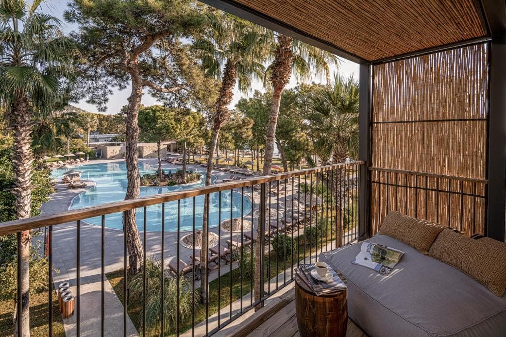 Balmy Beach Resort - 7