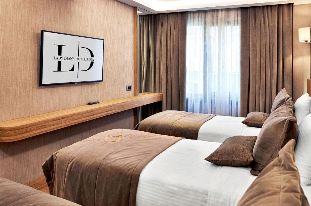 Lady Diana Hotel - 22
