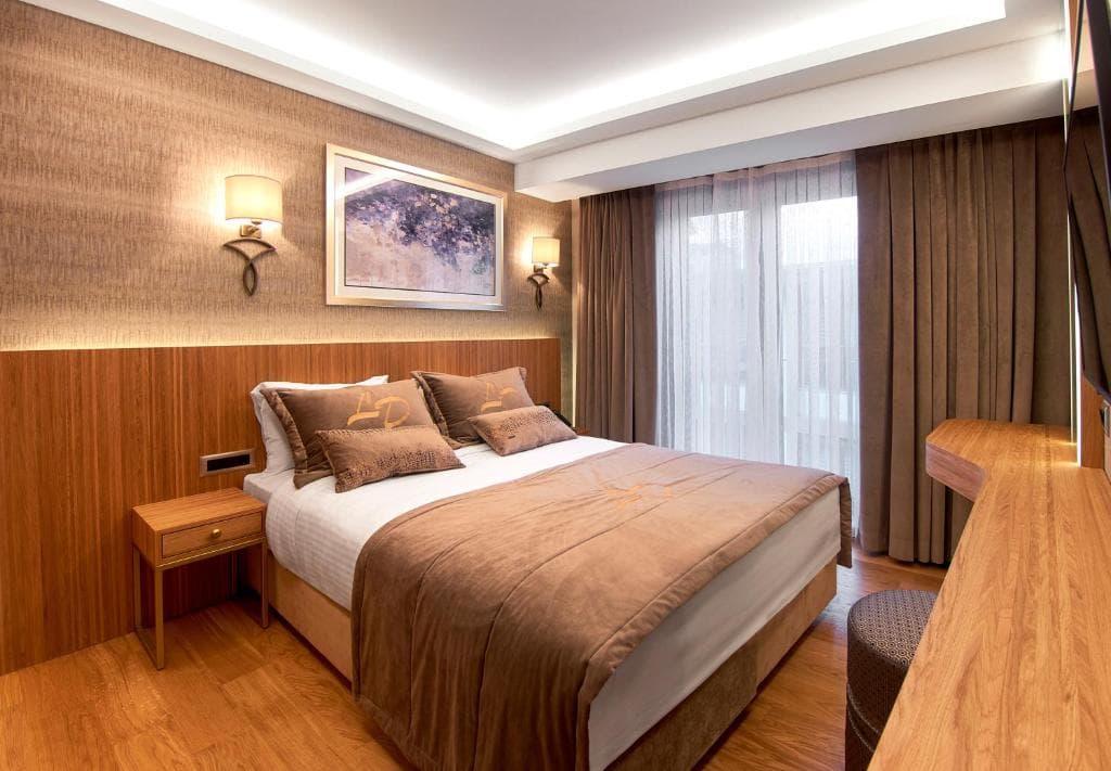 Lady Diana Hotel - 25