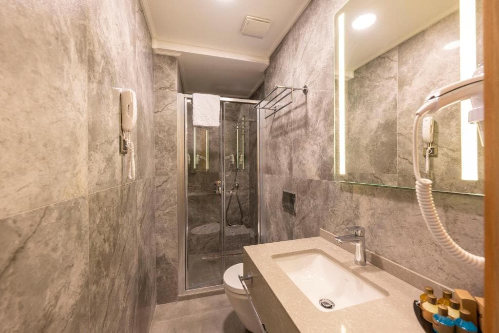 Ravi Hotel - 3