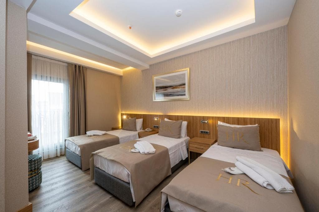 Ravi Hotel - 13