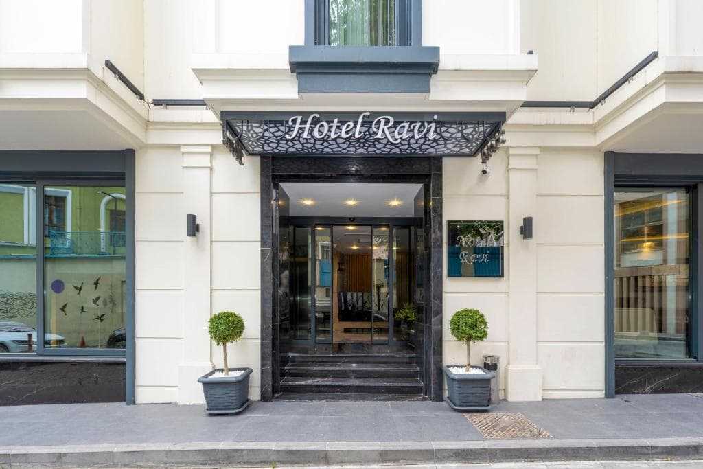 Ravi Hotel - 15