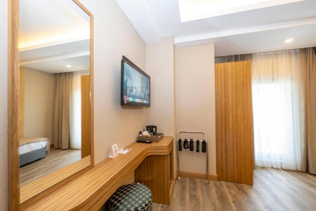 Ravi Hotel - 22