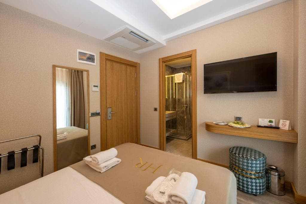 Ravi Hotel - 27