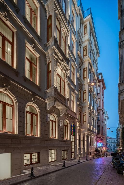 AKKA Hotels Suites