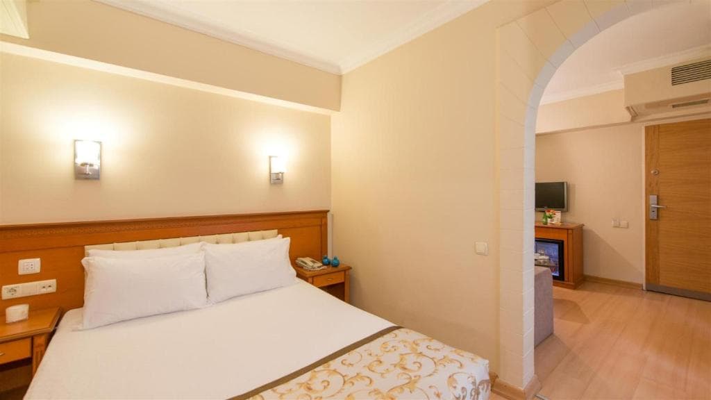 Prestige Hotel - 2