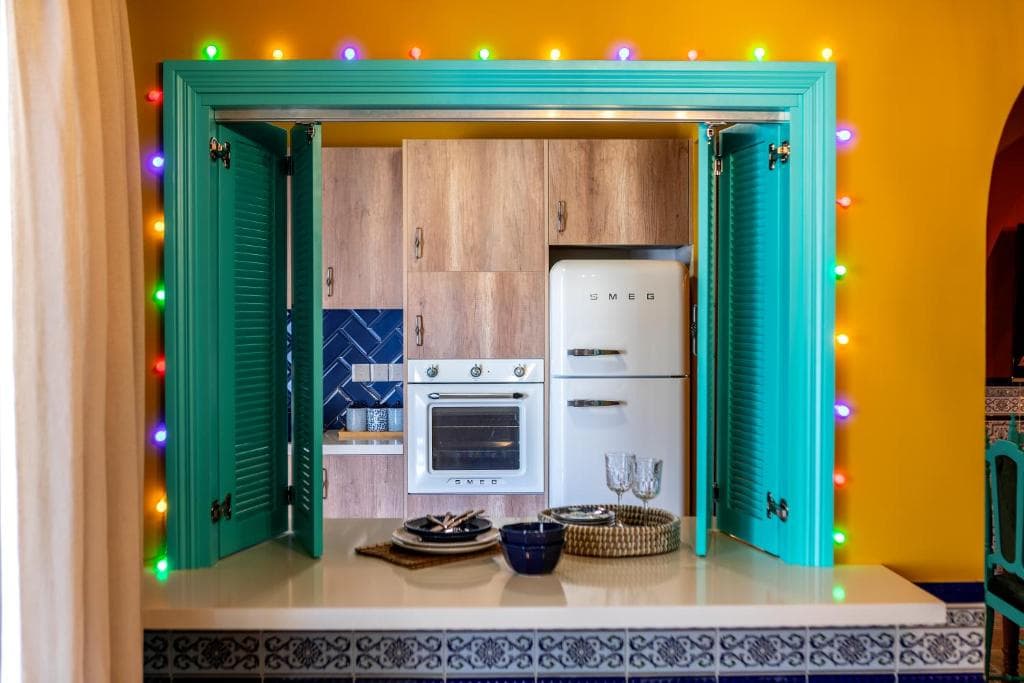 Castle Holiday Apartments - 12