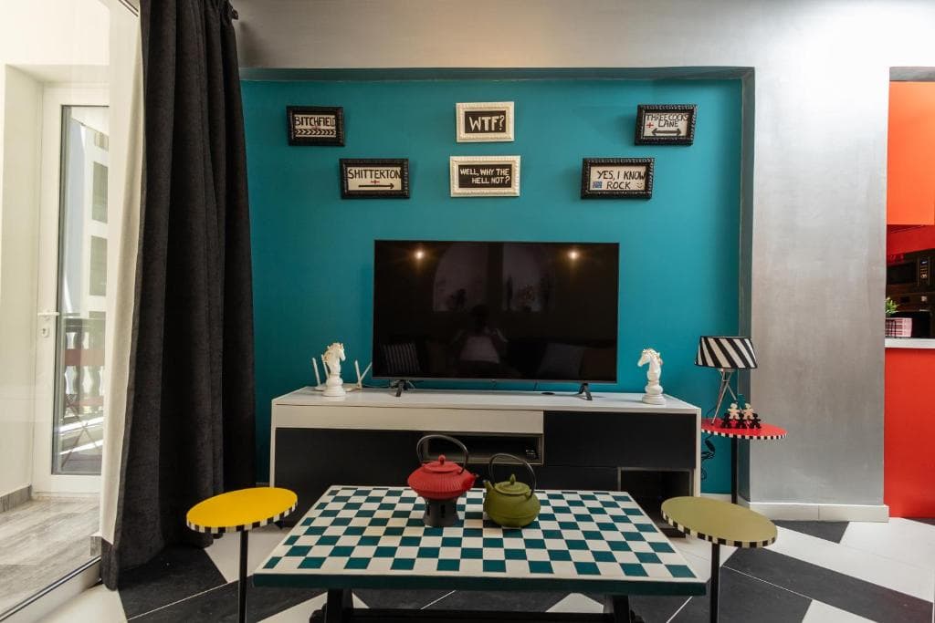 Castle Holiday Apartments - 14