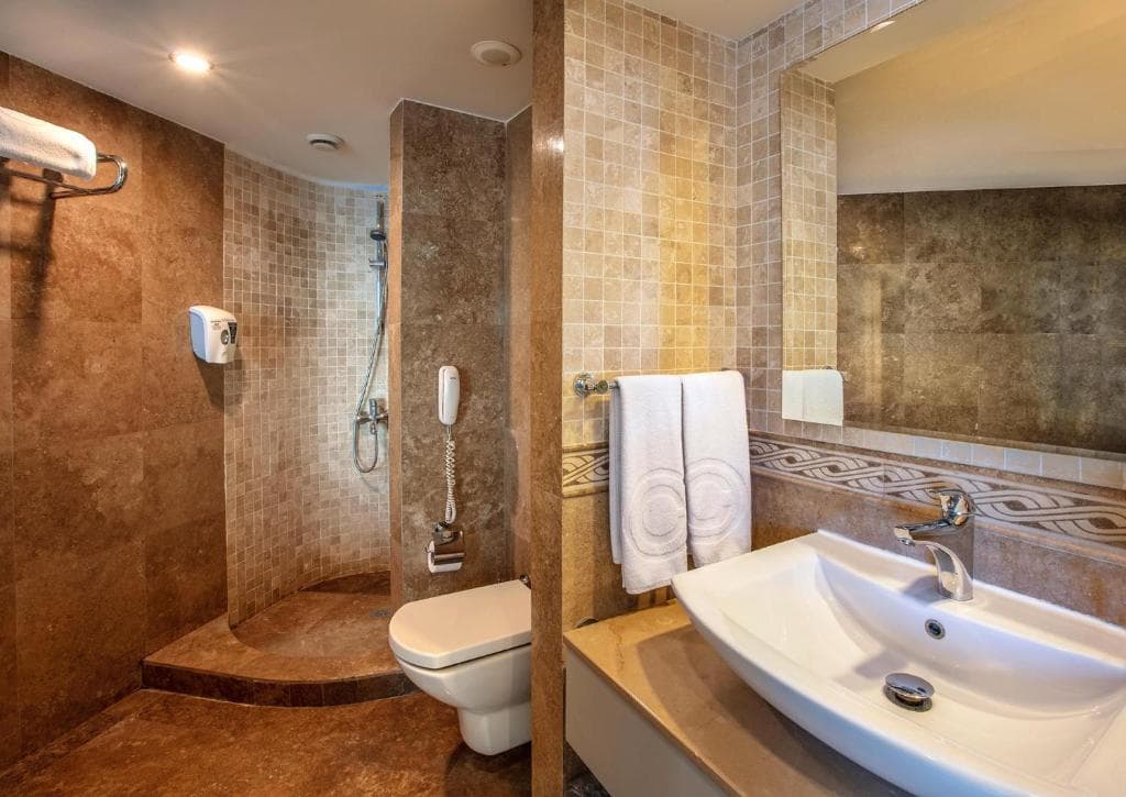 Hotel Charisma De Luxe - 9