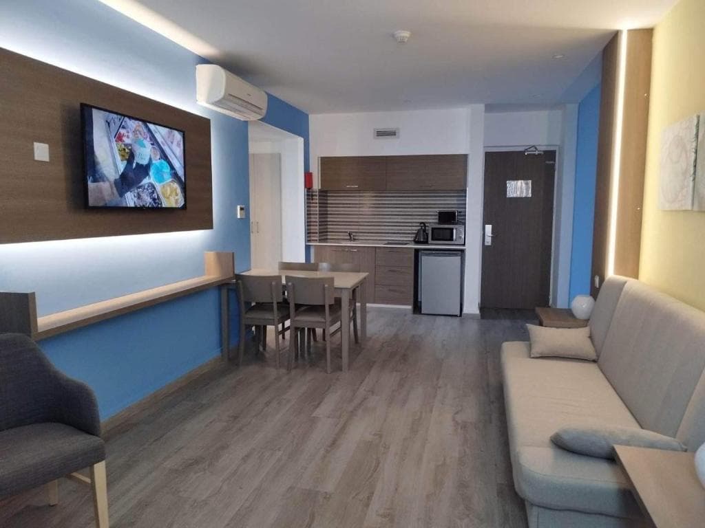 Melini Hotel Suites - 12