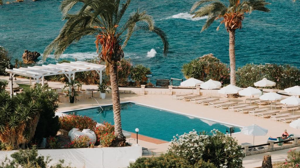 Vrachia Beach Hotel & Suites (Adults Only) - 2