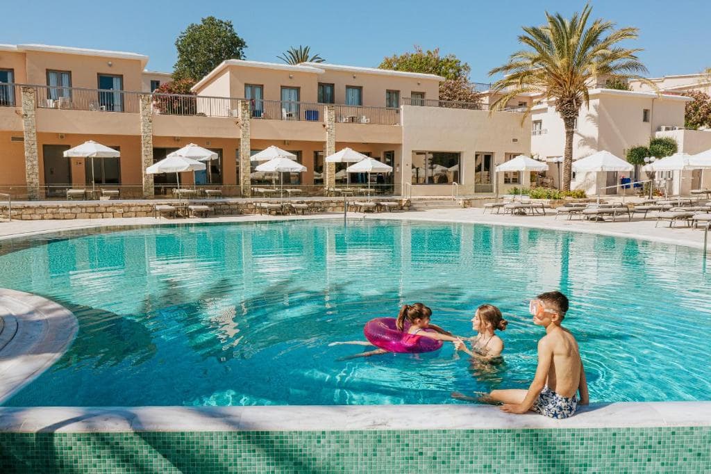 Louis St. Elias Resort & Waterpark - 16